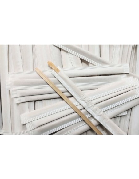 Agitadores de café de madera natural de 14 cm enfundados individualmente para un servicio más higiénico.