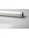 Film alimentario de PVC de 30 metros ideal para conservar y proteger alimentos.